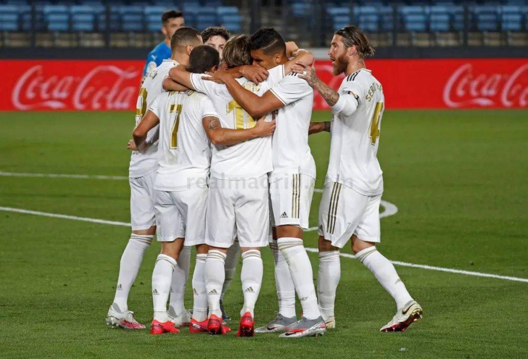 萨拉赫宣布与斯洛特关系破裂，访谈内容公开，或遗憾告别利物浦（萨拉赫公开与斯洛特决裂，访谈披露细节，或无奈告别利物浦）