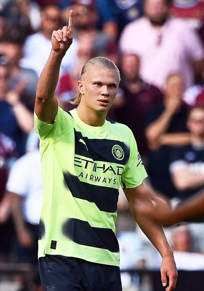 铜梁龙官方：下赛季球衣为主红客白，欢迎球迷投票27赛季球衣（铜梁龙官宣：下季球衣主红客白，27赛季款式向球迷开放投票）